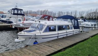 Viking 23 - Little Moll - 4 Berth narrow beam Inland river cruiser 