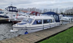 Viking 23 - Little Moll - 4 Berth narrow beam Inland river cruiser 