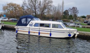 Viking 23 - Little Moll - 4 Berth narrow beam Inland river cruiser 