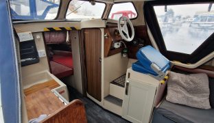 Weston 670 - Lady Dina - 4 Berth 22ft Inland cruiser