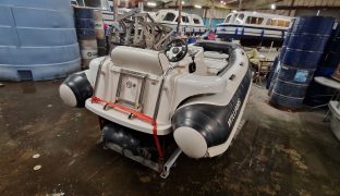 Williams Jet Tenders Turbojet 325 - High-performance luxury tender