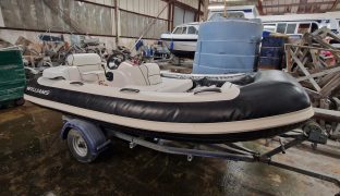 Williams Jet Tenders Turbojet 325 - High-performance luxury tender