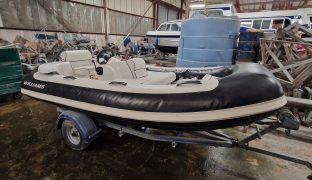 Williams Jet Tenders Turbojet 325 - High-performance luxury tender