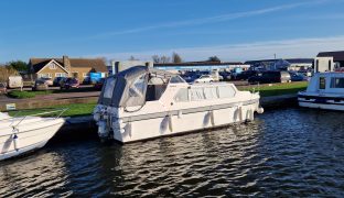 Tri-Star 24 - Snow Goose - 4 Berth Inland cruiser 