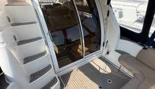 Sealine 330 Statesman - Fifty Fifty - 6 Berth Flybridge motor cruiser