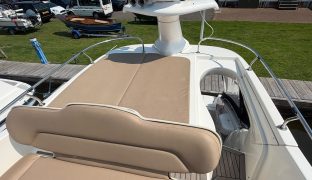 Sealine 330 Statesman - Fifty Fifty - 6 Berth Flybridge motor cruiser