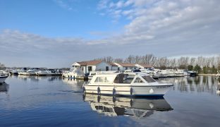 Sheerline Finesse 740 - ISLE OF JURA - 4 Berth Boat