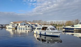 Sheerline Finesse 740 - ISLE OF JURA - 4 Berth Boat
