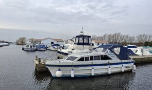 Bounty 27 - Glittering Waters - 2 Berth Inland Cruiser 