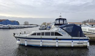 Bounty 27 - Glittering Waters - 2 Berth Inland Cruiser 