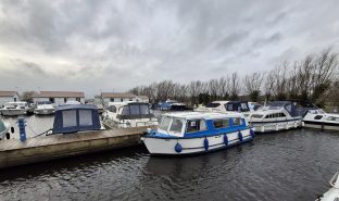 Hampton Safari MK II - HARLEQUIN - 4 Berth Inland cruiser