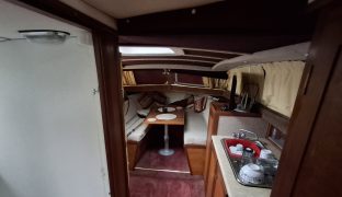 Sheerline Senior 32 - Ex Work - 4 Berth Inland cruiser with offshore capabilities 
