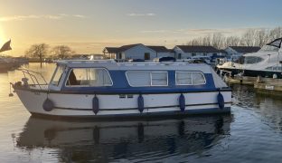 Hampton Safari MK II - HARLEQUIN - 4 Berth Inland cruiser