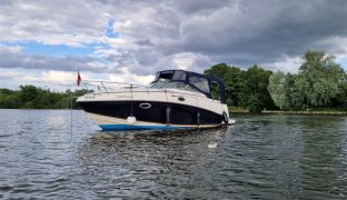 RINKER 250 FIESTA VEE - Chilli Pepper  - 4 Berth Sports Cruiser 
