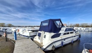 Faircraft 33 DC (Encounter) - OTIUM - 6 Berth Fixed canopy, dual steering with inboard engine