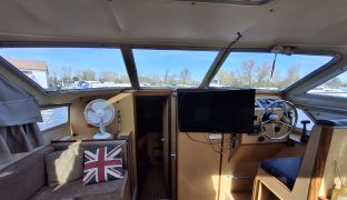 Faircraft 33 DC (Encounter) - OTIUM - 6 Berth Fixed canopy, dual steering with inboard engine