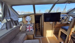 Faircraft 33 DC (Encounter) - OTIUM - 6 Berth Fixed canopy, dual steering with inboard engine