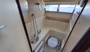 Faircraft 33 DC (Encounter) - OTIUM - 6 Berth Fixed canopy, dual steering with inboard engine