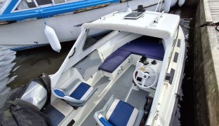 Ryds 500 - SUNEBERIE - Launch with cuddy and outboard motor