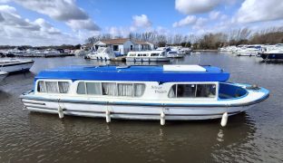 Horizon 35 - SILVER DREAM  - 6 Berth Inland cruiser 