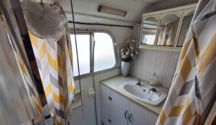 Horizon 35 - SILVER DREAM  - 6 Berth Inland cruiser 