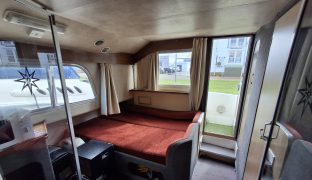 Alphacraft 35 - INDULGENCE - 6 Berth Inland cruiser 