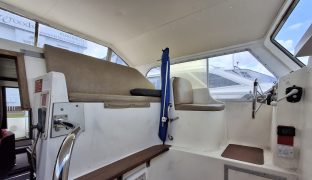 Alphacraft 35 - INDULGENCE - 6 Berth Inland cruiser 