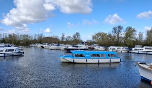 Horizon 35 - Sail Away11 - 5 Berth Inland cruiser 