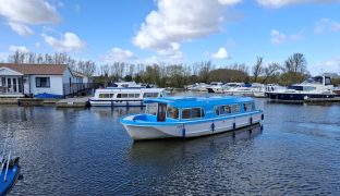 Horizon 35 - Sail Away11 - 5 Berth Inland cruiser 