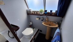 Horizon 35 - Sail Away11 - 5 Berth Inland cruiser 