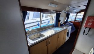 Horizon 35 - Sail Away11 - 5 Berth Inland cruiser 
