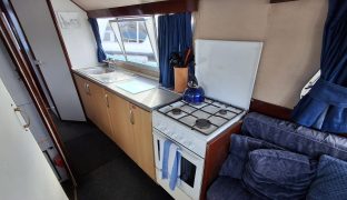 Horizon 35 - Sail Away11 - 5 Berth Inland cruiser 