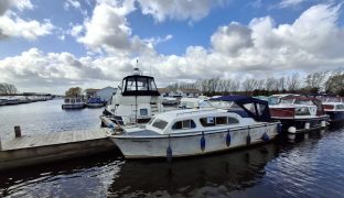 Elysian 27 - Maunaloa - 4 Berth Inland Cruiser 