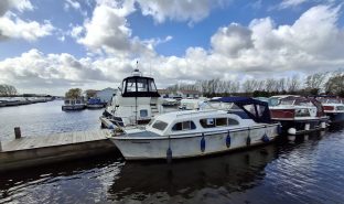 Elysian 27 - Maunaloa - 4 Berth Inland Cruiser 