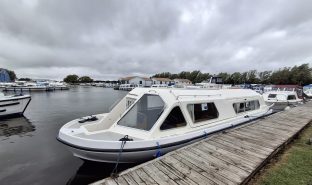 Alpha 34 - Weymouth Light 2 - Inland Cruiser 