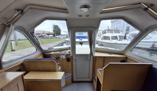Alpha 34 - Weymouth Light 2 - 6 Berth Inland Cruiser 