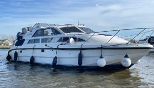 Faircraft 33 DC (Encounter) - OTIUM - 6 Berth Fixed canopy, dual steering with inboard engine