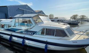 Alphacraft 35 - INDULGENCE - 6 Berth Inland cruiser 
