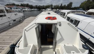 Alpha 34 - Weymouth Light 2 - 6 Berth Inland Cruiser 