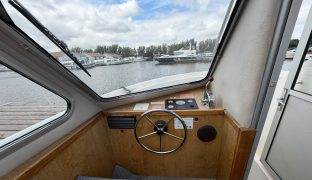 Alpha 34 - Weymouth Light 2 - 6 Berth Inland Cruiser 