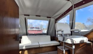 Seamaster 27 - New Moon - 4 Berth Inland cruiser