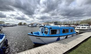 Hampton MK3 - Amy May - 4 Berth Boat