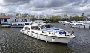 Haines Built Aquafibre Pearl 38 - Kir Royal - 4 Berth Inland cruiser 