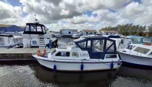 Beaves Marine - Lara  - 4 Berth Inland cruiser 