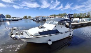 Invader 2200 - Bobby Elaine  - 4 Berth Inland cruiser with offshore capabilities 