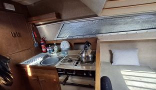 Invader 2200 - Bobby Elaine  - 4 Berth Inland cruiser with offshore capabilities 