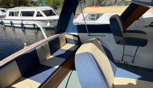 Seamaster 820 - PURDY - 4 Berth Inland cruiser