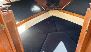 Seamaster 820 - PURDY - 4 Berth Inland cruiser