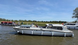 Haines Built Aquafibre Pearl 38 - Kir Royal - 4 Berth Inland cruiser 