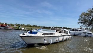 Haines Built Aquafibre Pearl 38 - Kir Royal - 4 Berth Inland cruiser 